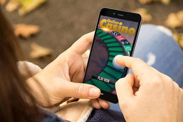 Exploring Mobile Compatibility Across 토토사이트 Websites