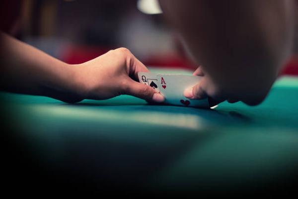 Experience Live Dealer Gaming and Exciting Table Challenges Through คาสิโนออนไลน์ Platforms